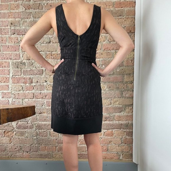 BCBG MaxAzria V-Neck minidress cocktail dresses - Picture 3 of 3